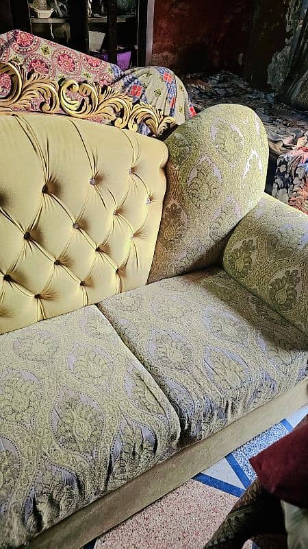 sofa set mne khud molty foam se apny saminy tyar karwaya ha ya sofa 3