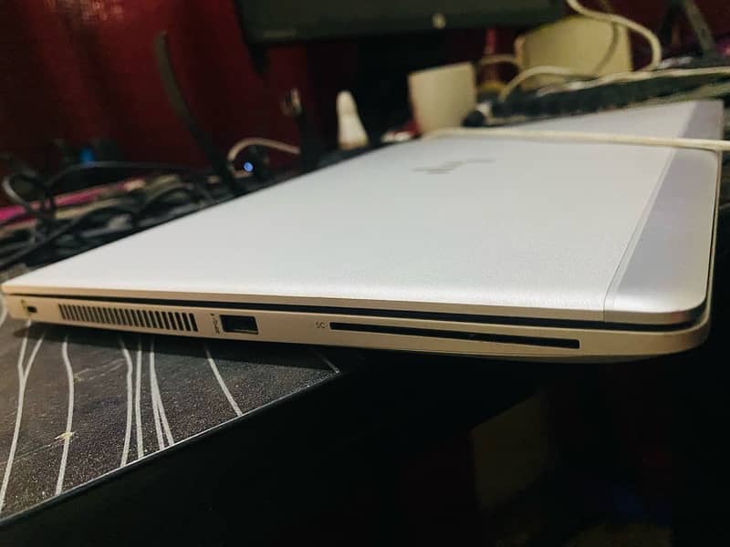 HP EliteBook G5 | 8th Gen Core i5 | 256GB SSD | Slim & Powerful Laptop 6
