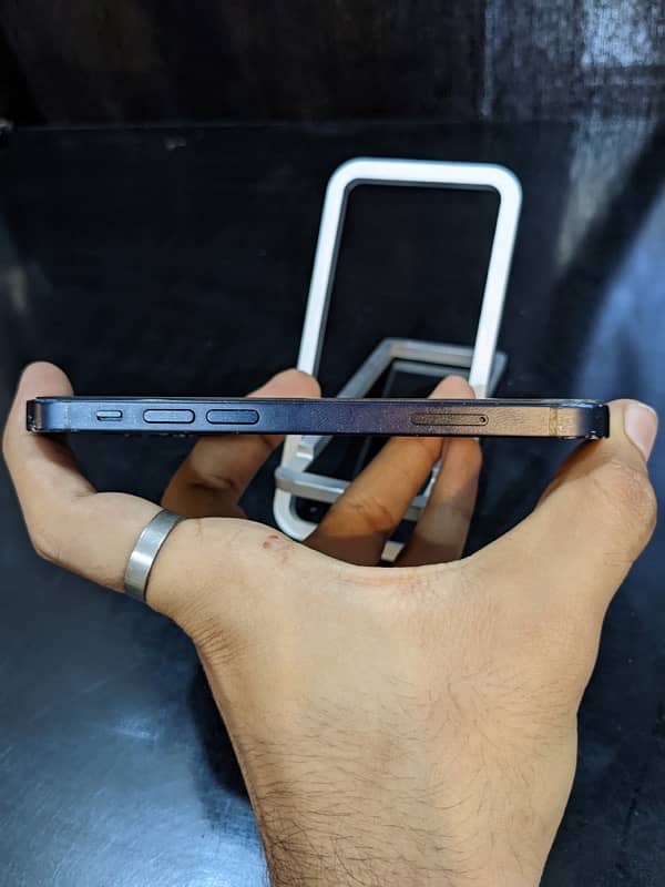 Iphone 12 mini FU (only exchange with 12pro) 7