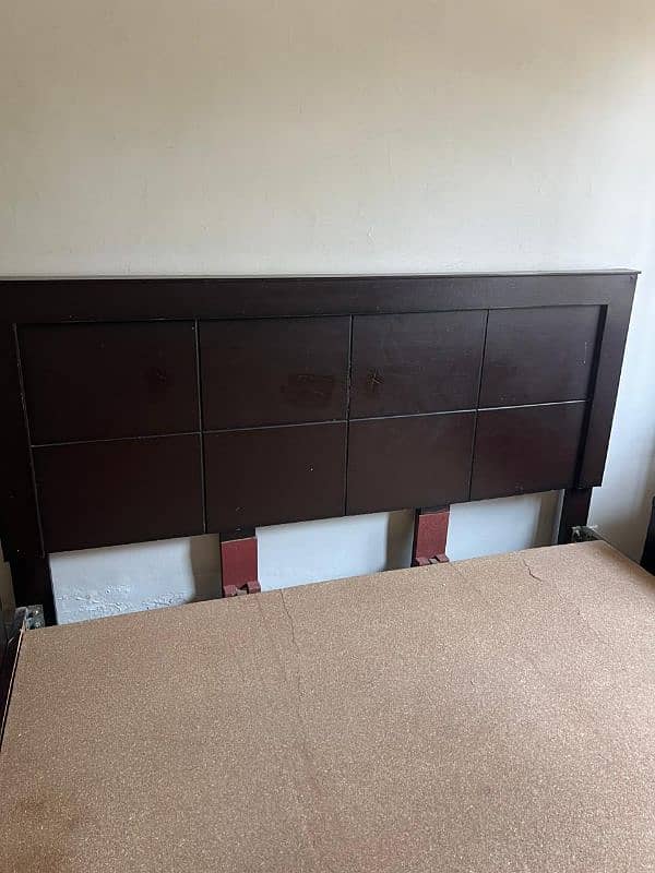 2 Double beds , sofa 7 seater , Center table 6