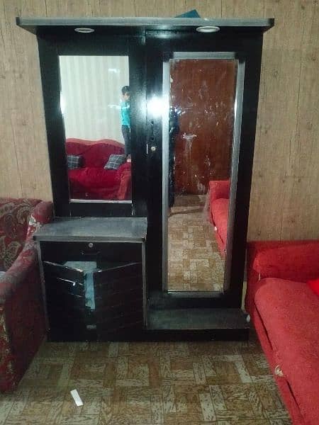Wardrobe for aale 1