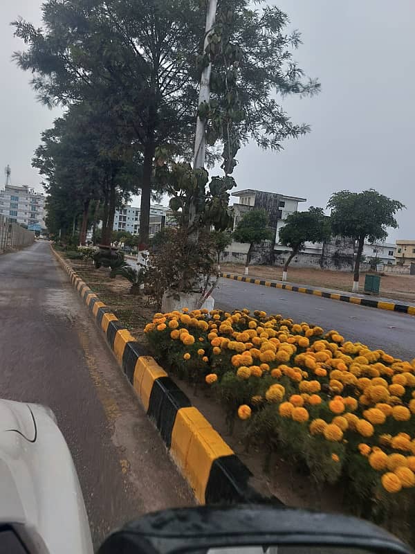 1 Kanal Excellent Location Residential Plot . Available For Sale In F-17 . 6