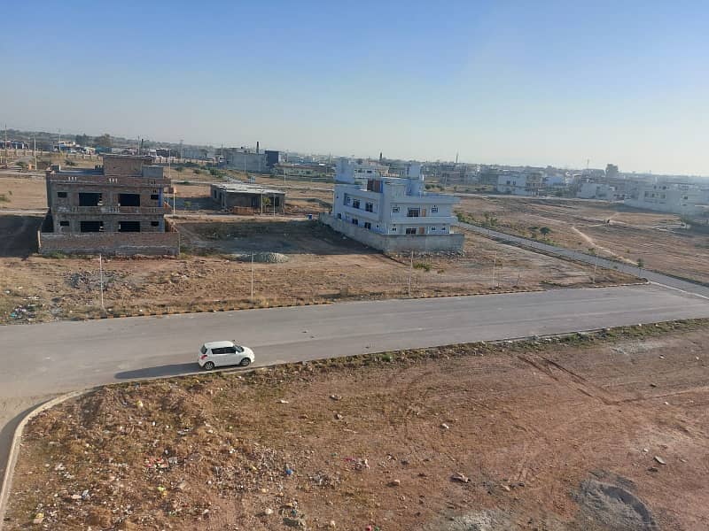 1 Kanal Excellent Location Residential Plot . Available For Sale In F-17 . 24
