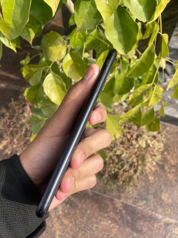 iphone 7 plus PTA Approved 128gb with box 3