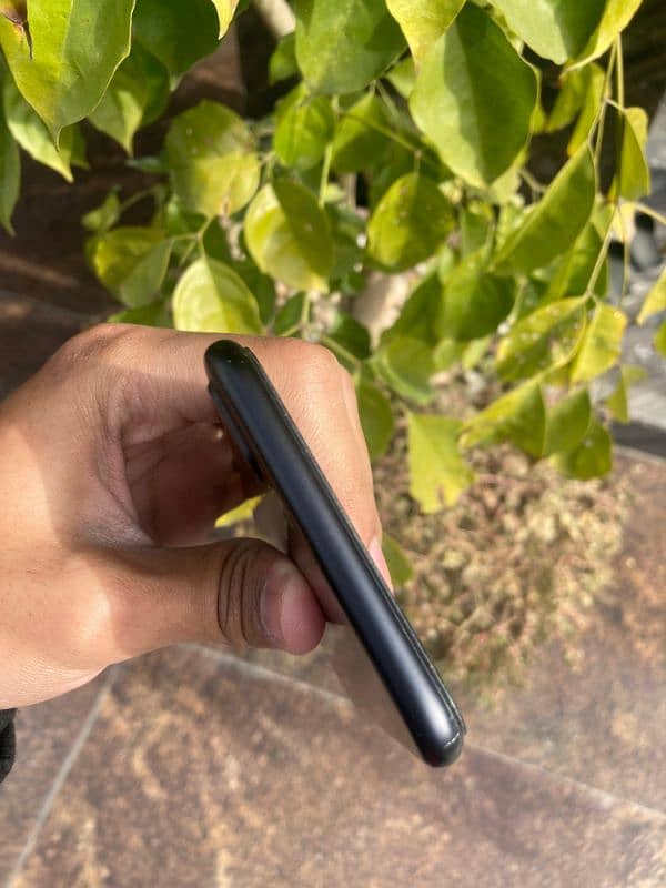 iphone 7 plus PTA Approved 128gb with box 4
