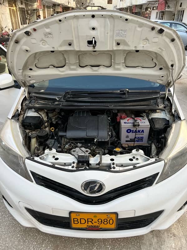 Toyota Vitz 2012 1