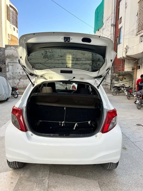 Toyota Vitz 2012 6