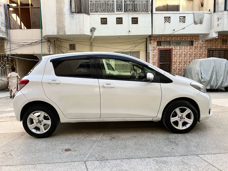 Toyota Vitz 2012 5