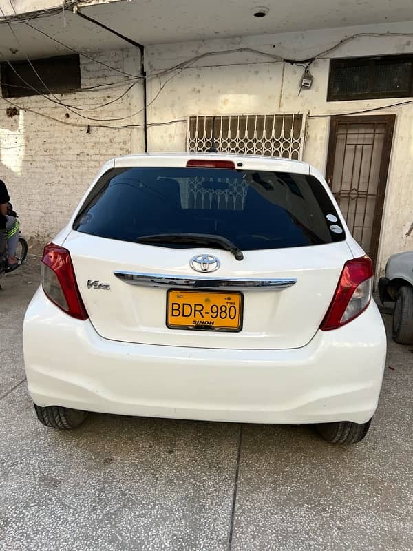 Toyota Vitz 2012 7