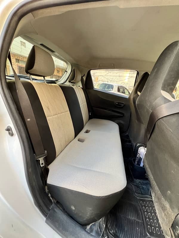 Toyota Vitz 2012 9