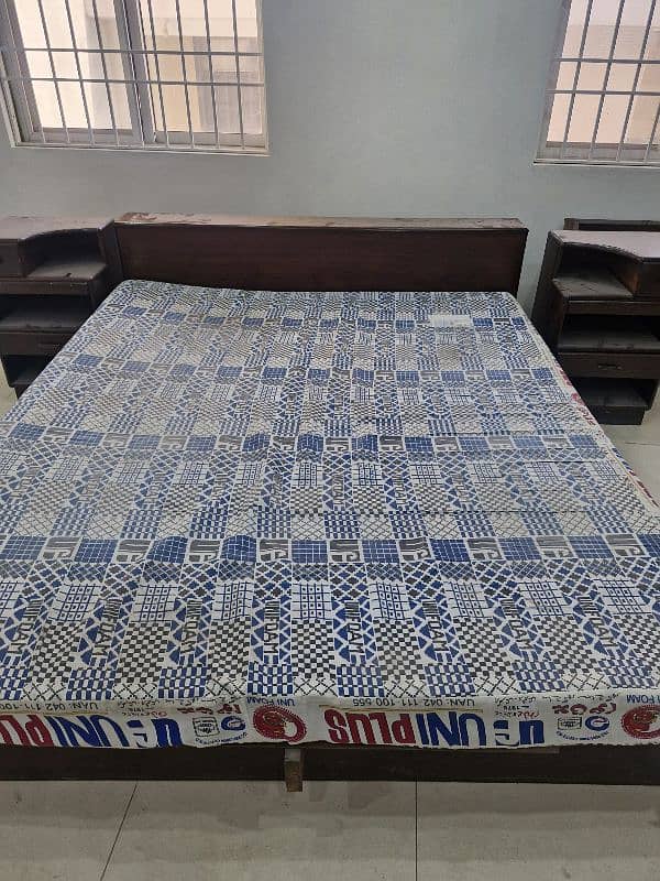 double bed with drawer in base and 2 side tables 2