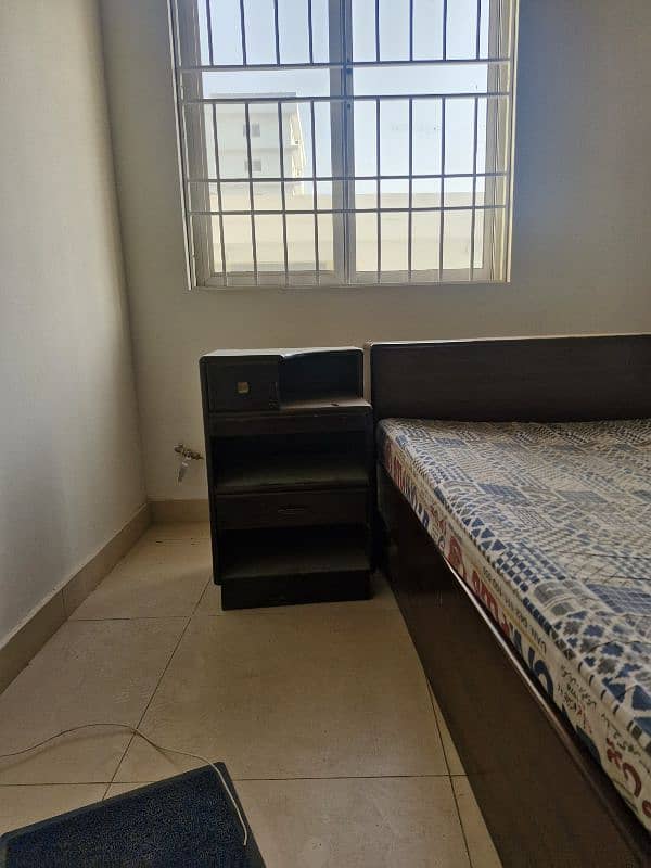 double bed with drawer in base and 2 side tables 4