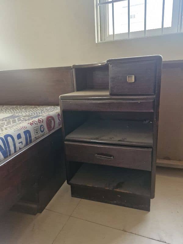 double bed with drawer in base and 2 side tables 6
