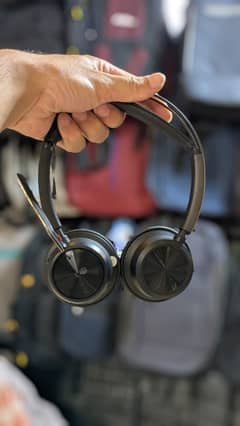 Plantronics