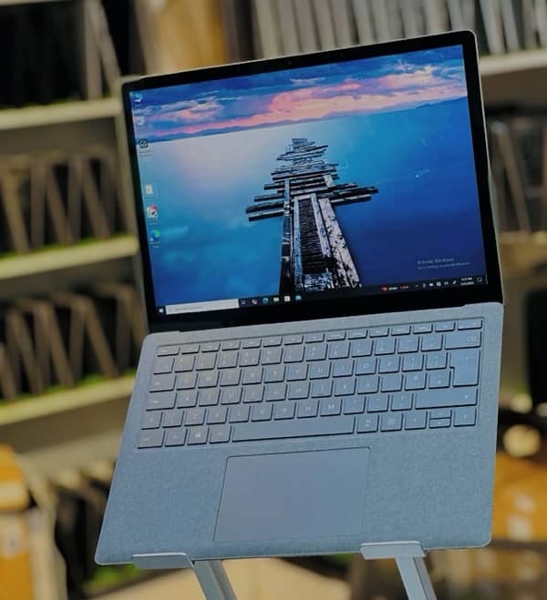Microsoft Surface Laptop i5 7th Slim Touch laptop For Sale 2