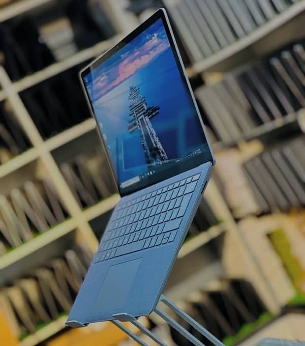 Microsoft Surface Laptop i5 7th Slim Touch laptop For Sale 3