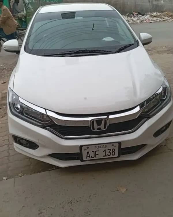 Lahore rent a car ,Landcruisor v8, prado, Fortuner, Corolla , Civic 15