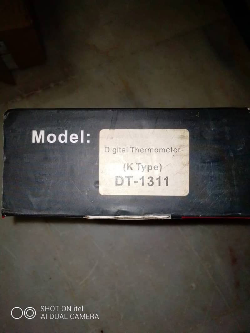 High-Precision Thermometer Digital Thermometer Industrial DT-1311 1