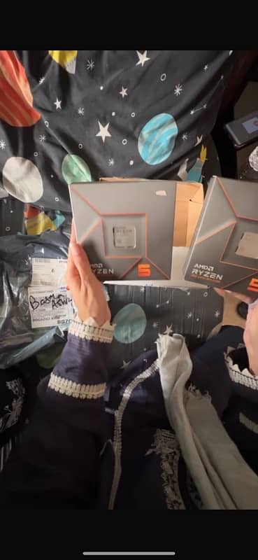 Amd Ryzen 5 7600x 38mb 6-core O/b Uhd Am5 105w Boxed Fanless 1