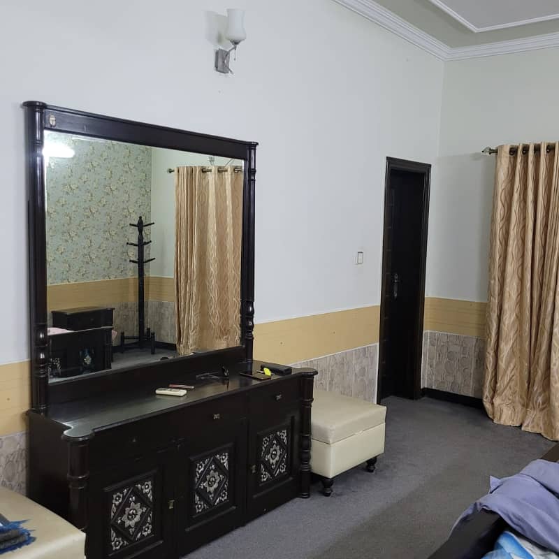 10 Marla fully furnished house available for rent bahria town phase 5 Rawalpindi 3