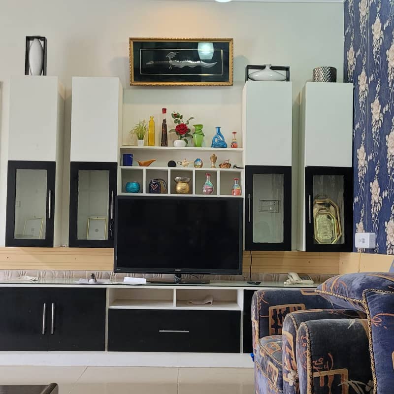 10 Marla fully furnished house available for rent bahria town phase 5 Rawalpindi 4