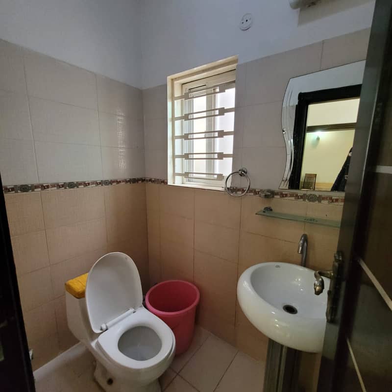 10 Marla fully furnished house available for rent bahria town phase 5 Rawalpindi 5