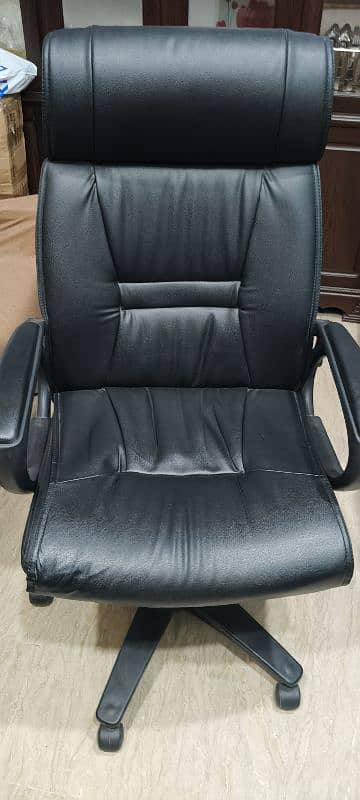 Office Revolving Chair Executive Chair all functions working properly 0