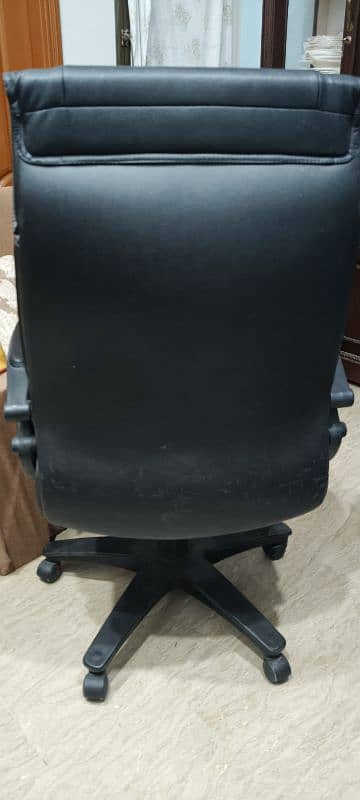 Office Revolving Chair Executive Chair all functions working properly 2