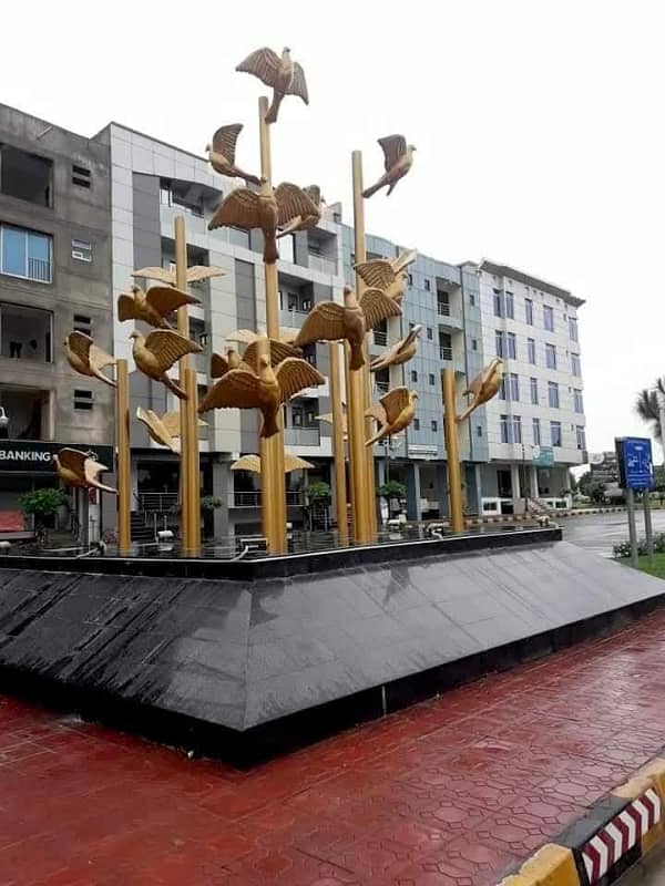 1 kanal Excellent location plot for sale in sector F-17 6