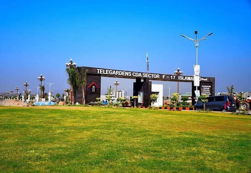 1 kanal Excellent location plot for sale in sector F-17 14