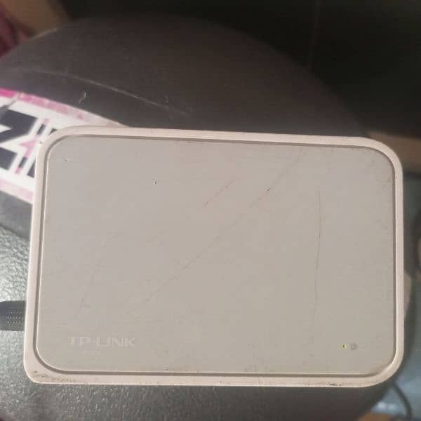 Tp link 4 Port switch 1