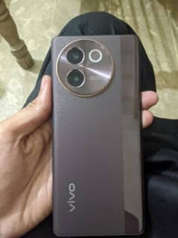 vivo v30e 8+256 10/9 Condition Complete Box With 1.5 month Warranty 1