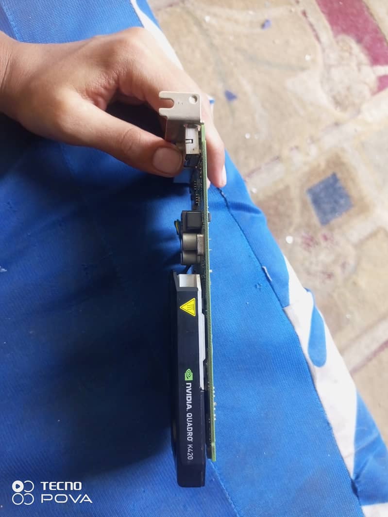 Nvidia Quadro k420 2gb 128-bit ddr3 11