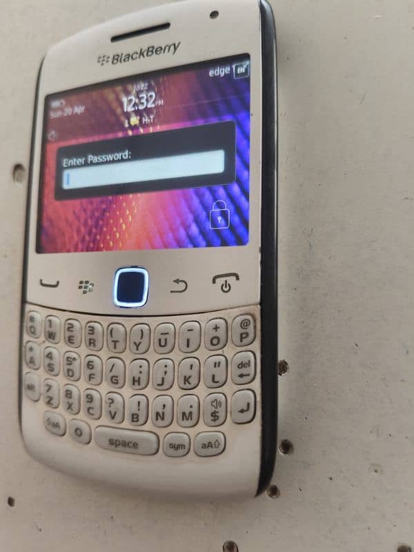 Blackberry curve 9360 1
