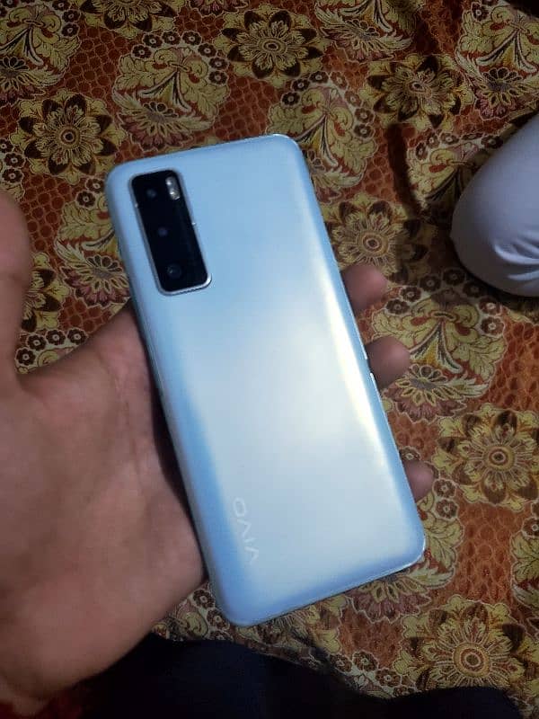 Vivo v20 SE 8 128 with box Good condition For sale 0