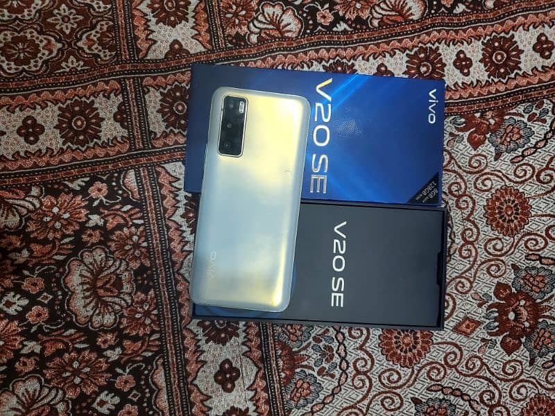 Vivo v20 SE 8 128 with box Good condition For sale 11
