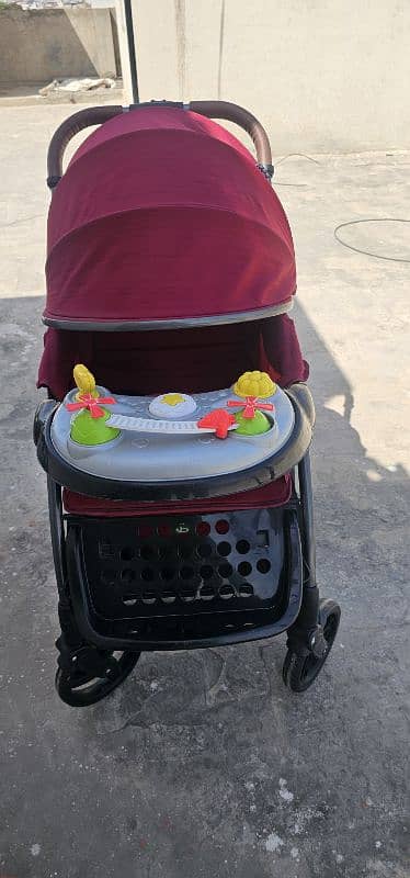 kids pram like new 0