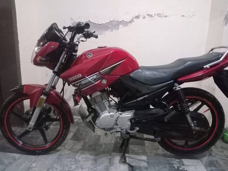 Yamaha ybr 2016 0