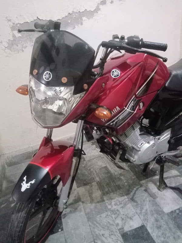 Yamaha ybr 2016 1