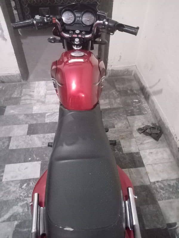 Yamaha ybr 2016 10