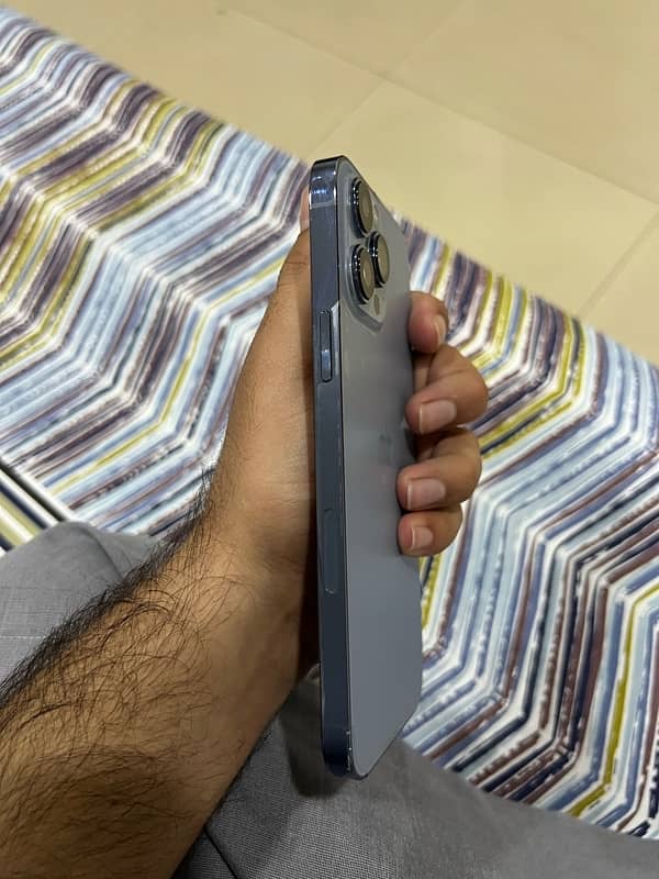 IPHONE 13 PRO MAX 4