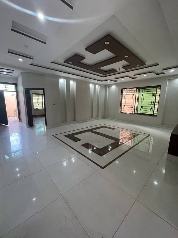 15 merla double story house for sale in model town block A multan 0