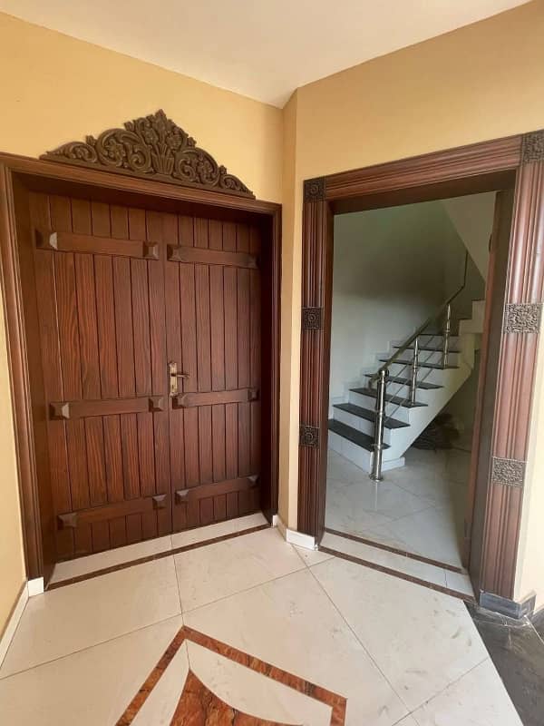 15 merla double story house for sale in model town block A multan 20