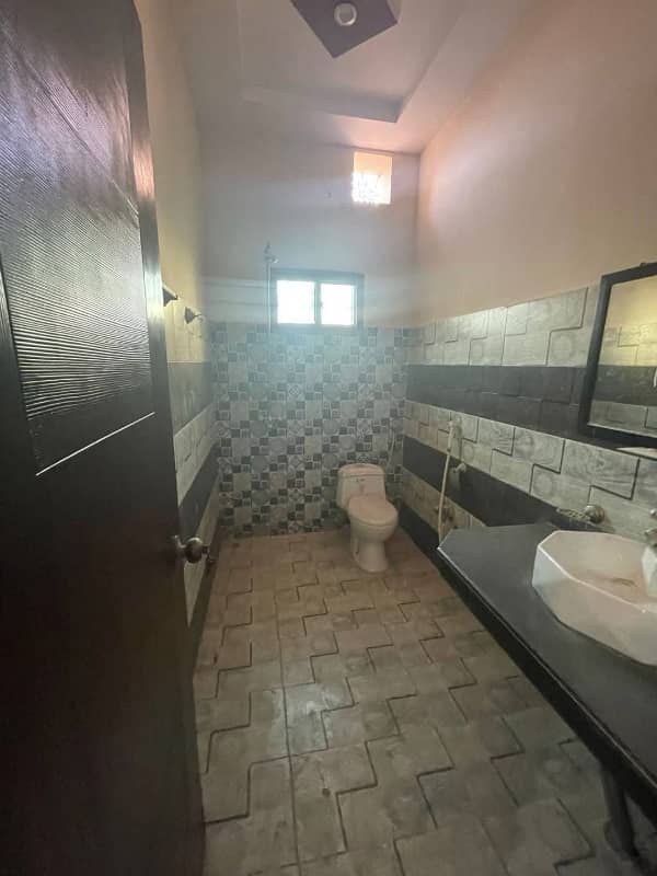 15 merla double story house for sale in model town block A multan 24