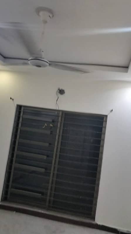 5 Marla Elegant Villa Full House For Rent In C Block Phase 2 New Lahore City 5