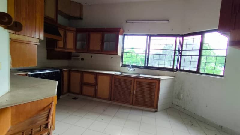 1 Kanal Upper Portion For Rent In DHA Phase 2 3 Bed + Separate Entrance! 5
