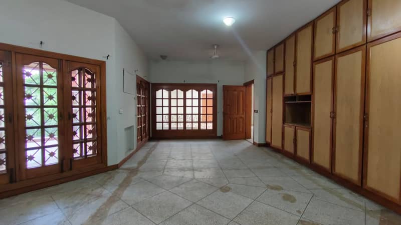 1 Kanal Upper Portion For Rent In DHA Phase 2 3 Bed + Separate Entrance! 8