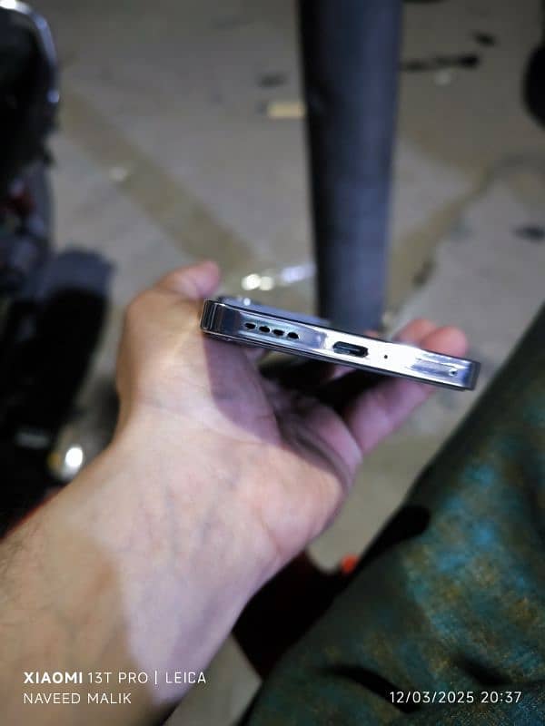 Note 40 8+8/256 back brake 1