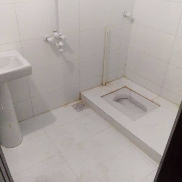 Bad space available for Rent 5