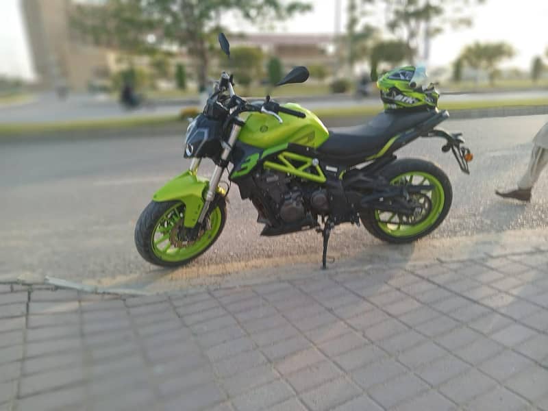 Benelli 302s 2022 Model | Benelli in Bikes | Benelli 302s 0